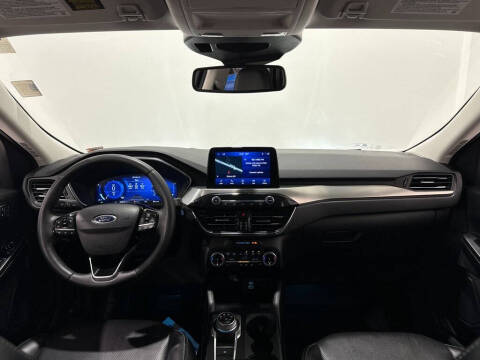 2022 Ford Escape Titanium