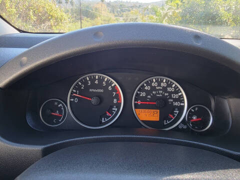 2012 Nissan Pathfinder LE