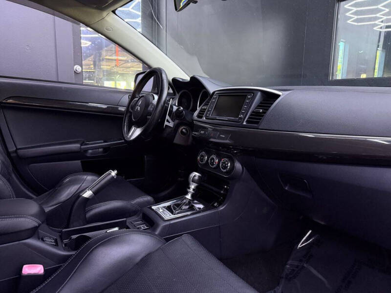 2011 Mitsubishi Lancer Evolution MR