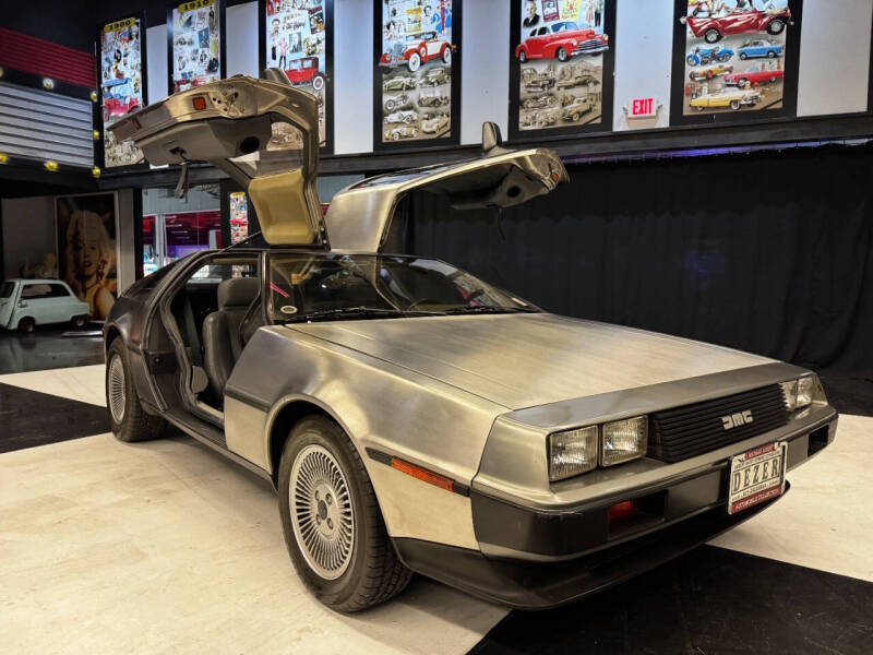 1981 DeLorean DMC-12