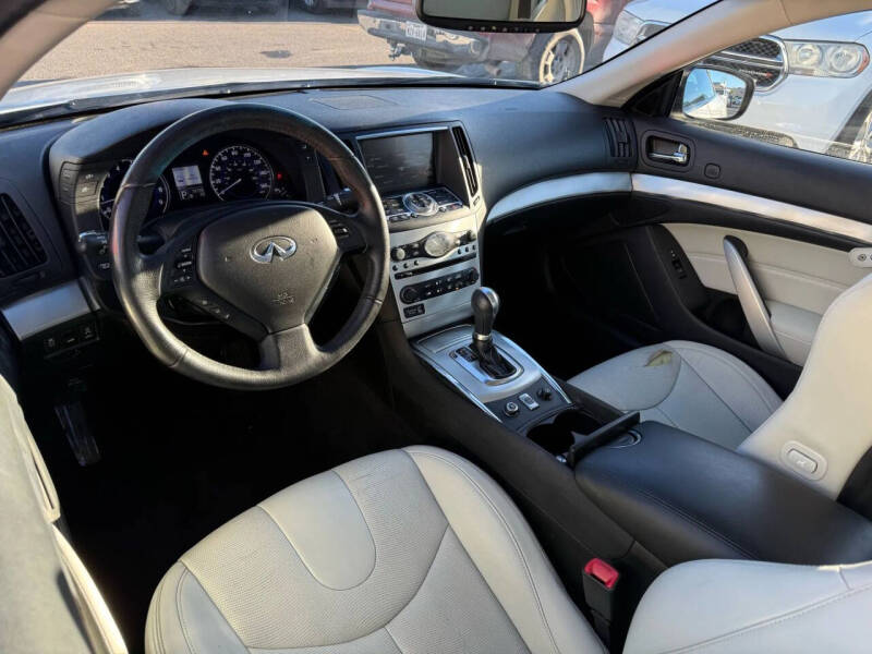 2011 Infiniti G37 Convertible