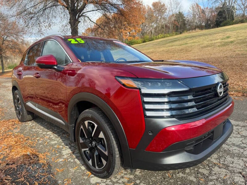 2025 Nissan Kicks SR