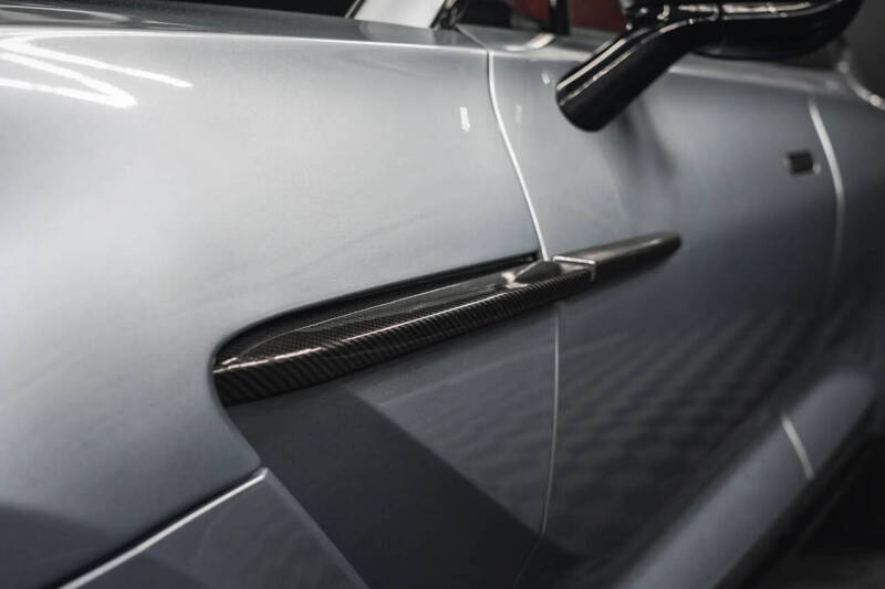 2021 Aston Martin DBX