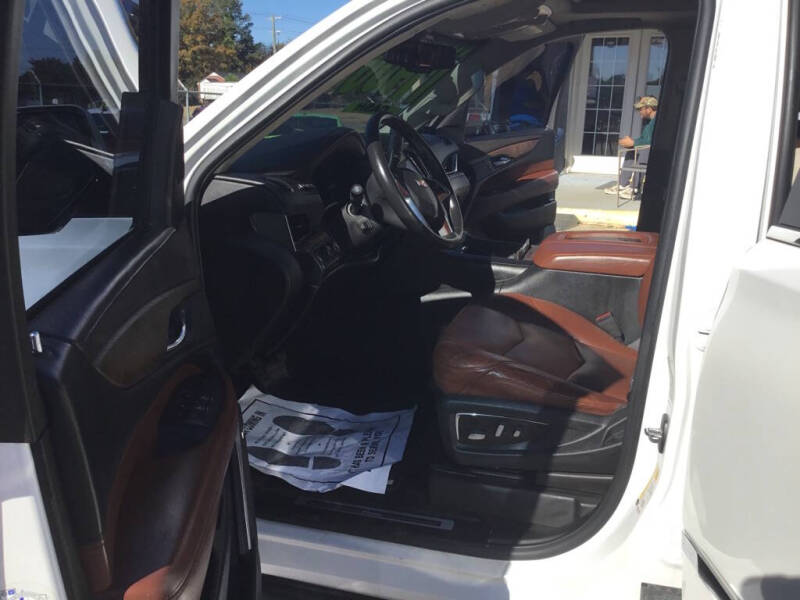 2016 Cadillac Escalade Luxury Collection