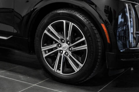 2024 Cadillac LYRIQ Luxury 2