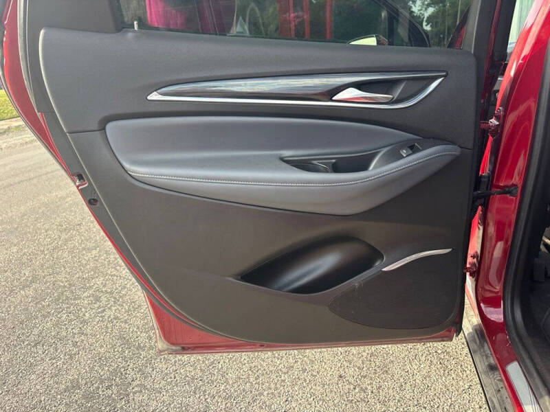 2021 Buick Enclave Essence