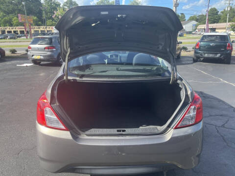 2015 Nissan Versa 1.6 S