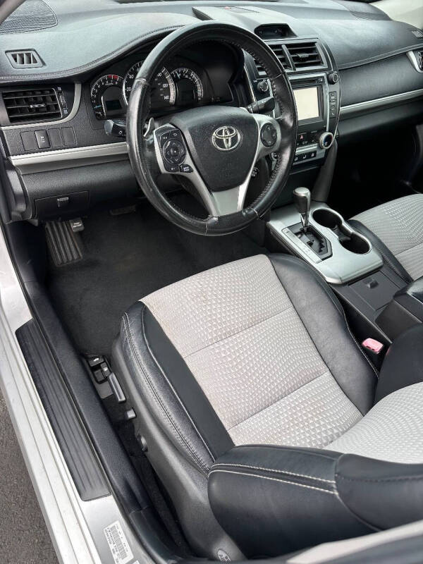 2014 Toyota Camry SE