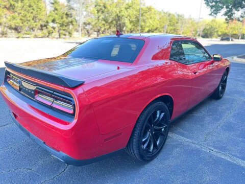 2016 Dodge Challenger SXT Plus