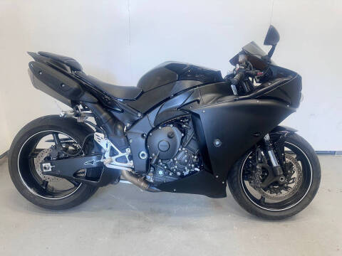 2011 Yamaha YZF-R1
