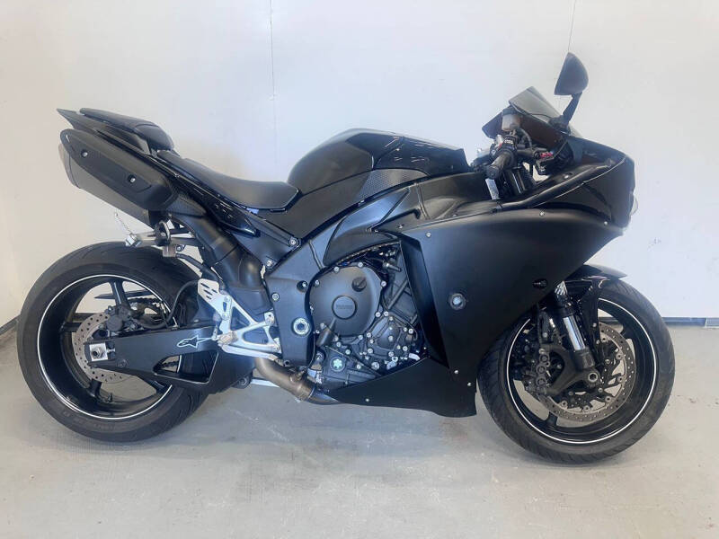 2011 Yamaha YZF-R1