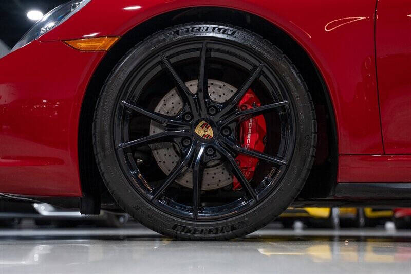 2019 Porsche 911 Carrera 4S