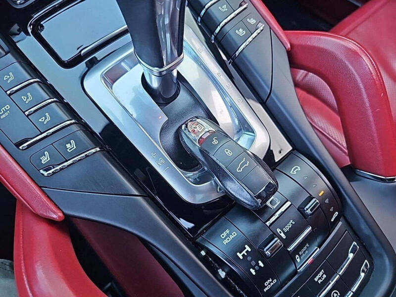 2017 Porsche Cayenne Turbo