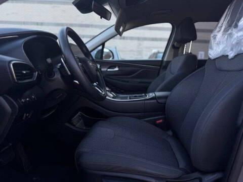 2023 Hyundai Santa Fe SE