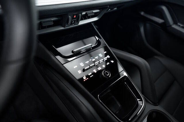 2025 Porsche Cayenne