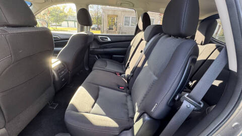 2019 Nissan Pathfinder S