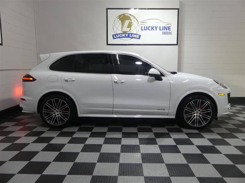 2016 Porsche Cayenne GTS
