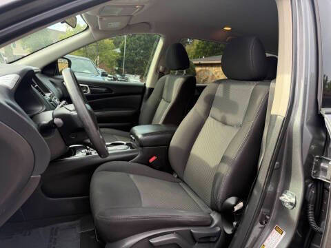 2020 Nissan Pathfinder S