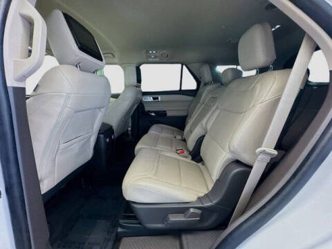 2022 Ford Explorer Hybrid Platinum