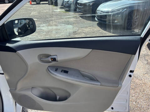 2012 Toyota Corolla LE