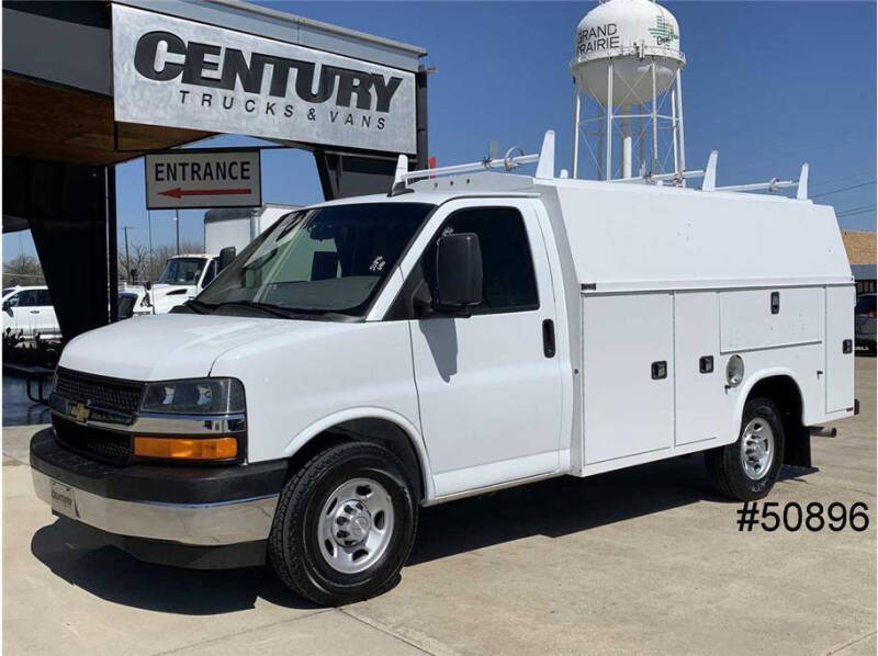 2020 Chevrolet Express for sale at CENTURY TRUCKS & VANS in Grand Prairie TX