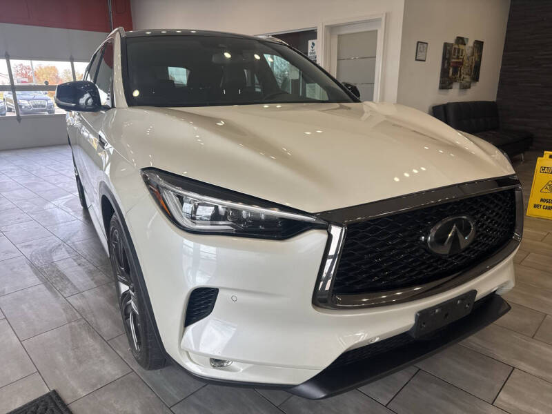 2020 INFINITI QX50 Essential's photo