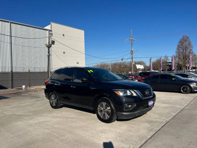 2019 Nissan Pathfinder SV