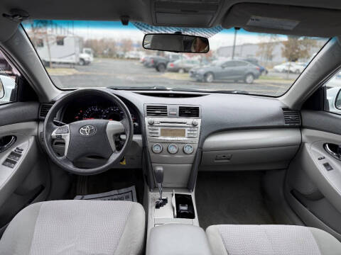 2010 Toyota Camry LE