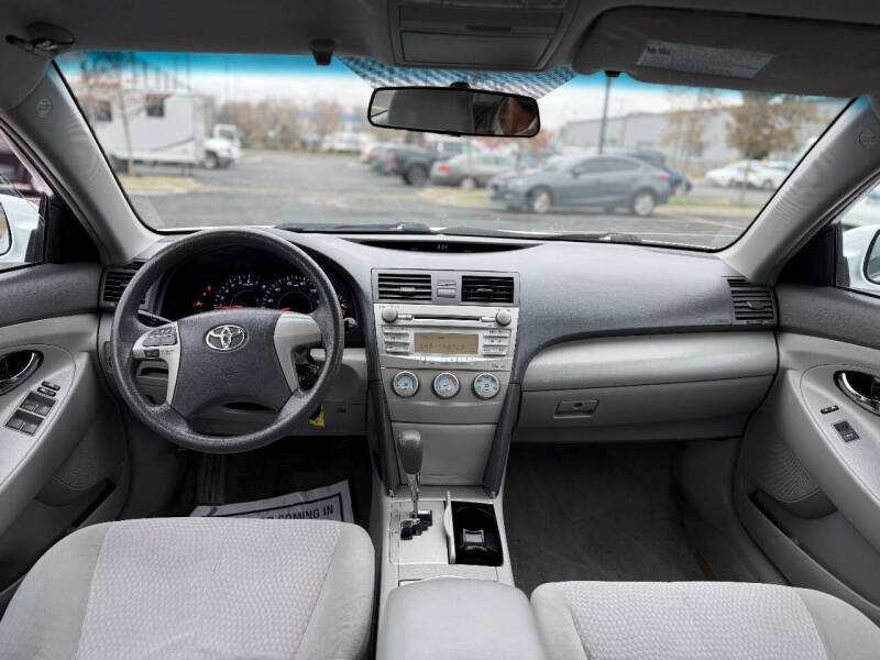 2010 Toyota Camry LE