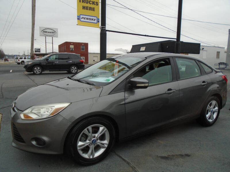 2013 Ford Focus SE's photo