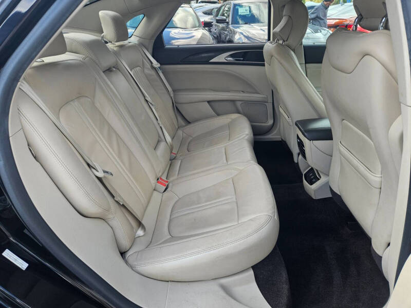 2017 Lincoln MKZ Select