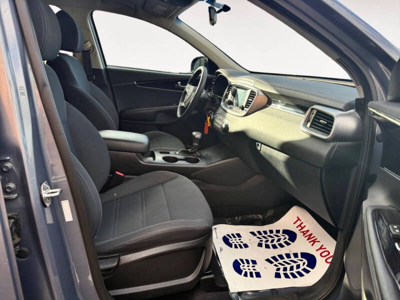 2020 Kia Sorento LX V6