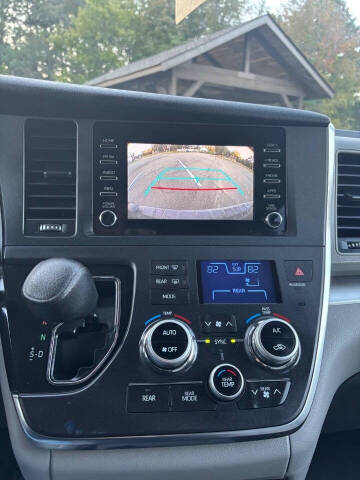 2018 Toyota Sienna L 7-Passenger