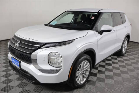 2024 Mitsubishi Outlander ES