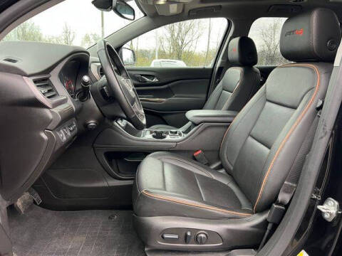 2023 GMC Acadia AT4