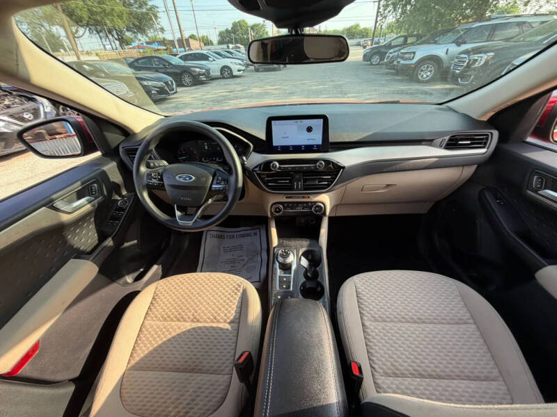 2020 Ford Escape SE