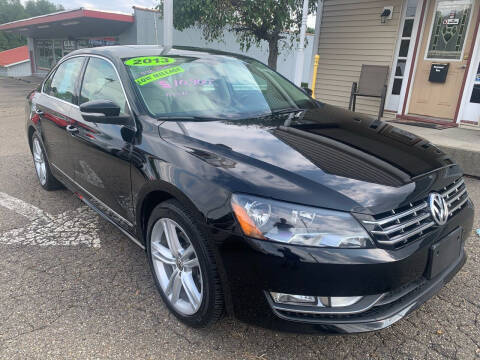 2013 Volkswagen Passat for sale at G & G Auto Sales in Steubenville OH