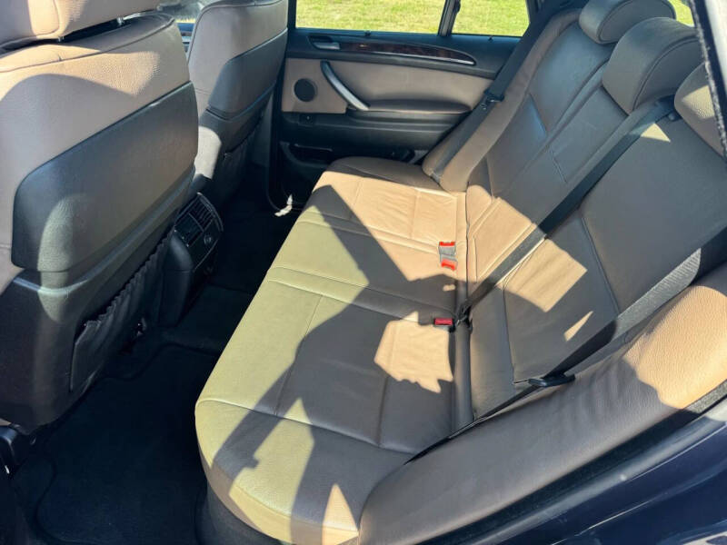 2005 BMW X5 4.4i