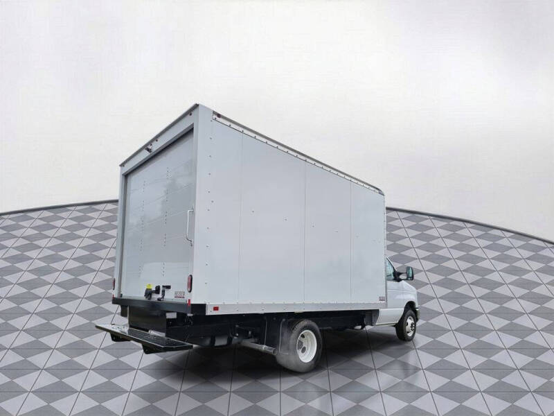 2025 Ford E-Series