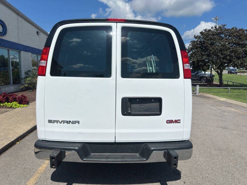 2025 GMC Savana 2500