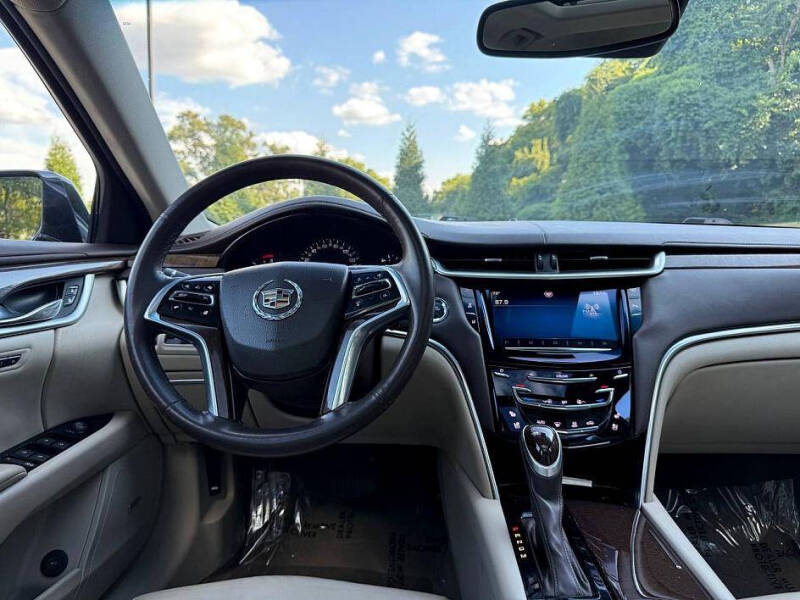 2013 Cadillac XTS Luxury Collection