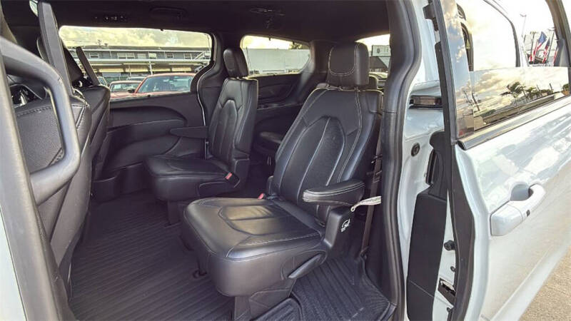 2018 Chrysler Pacifica Touring L Plus