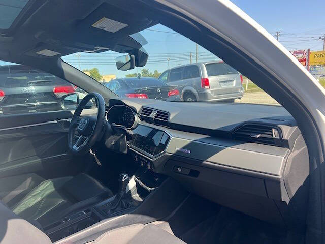 2024 Audi Q3 quattro S line Prem Plus 45 TFSI