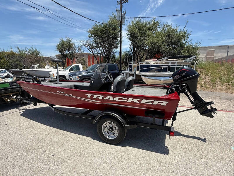 2019 Tracker Pro 160