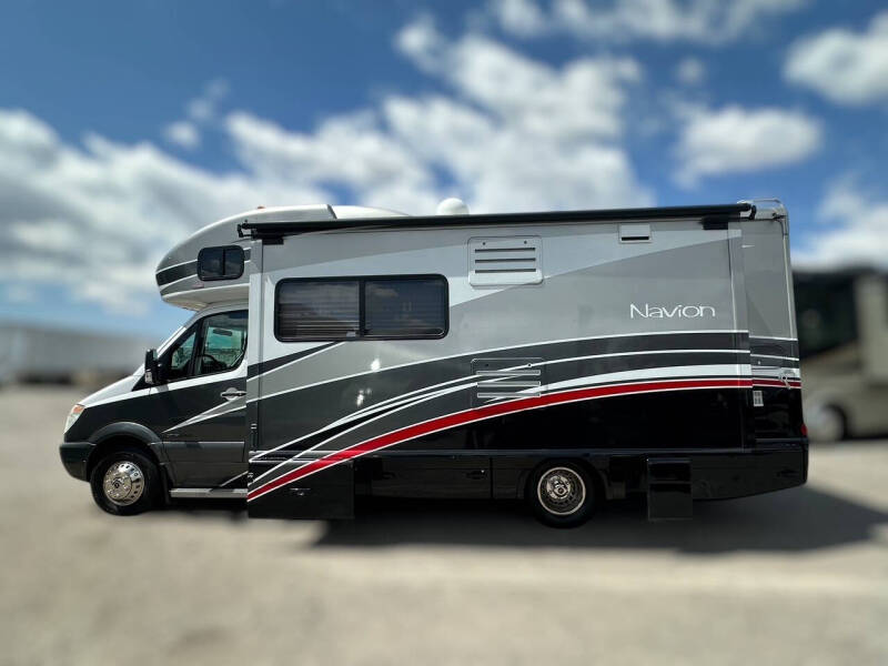 2010 Itasca NAVION 24A