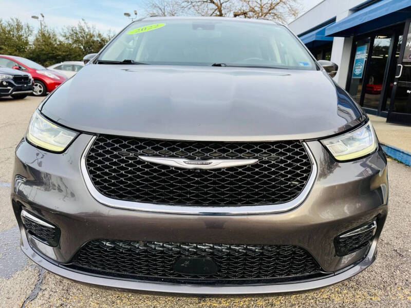 2022 Chrysler Pacifica Touring L