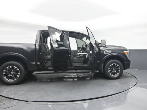 2017 Nissan Titan