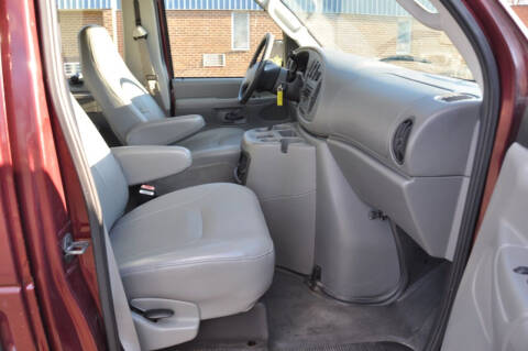 2005 Ford E-Series E-350 SD XLT