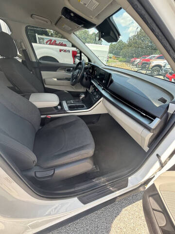 2022 Kia Carnival LX