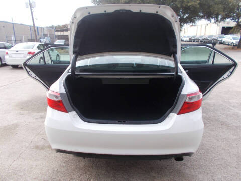 2017 Toyota Camry SE